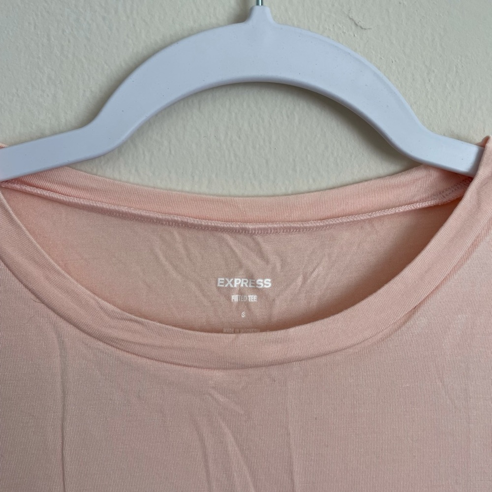 ✨Express Top✨ - Picture 2 of 2